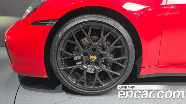 بورش 911 (992)