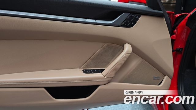 بورش 911 (992)