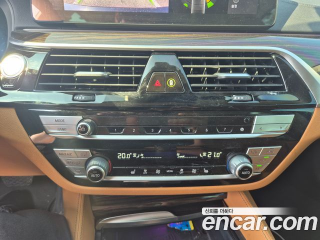 بي ام دبليو الفئة الخامسة (G30) 520i