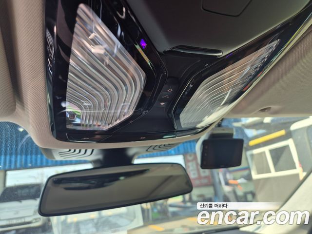 بي ام دبليو الفئة الخامسة (G30) 520i