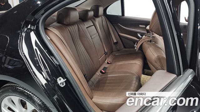 مرسيدس إي كلاس W213 E300 4MATIC