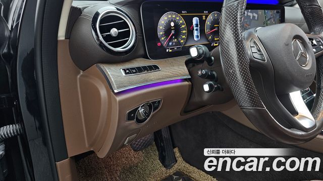 مرسيدس إي كلاس W213 E300 4MATIC