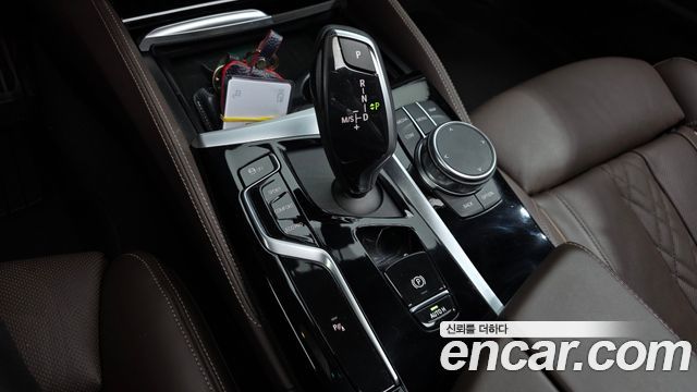 بي ام دبليو الفئة الخامسة (G30) 530i xDrive M