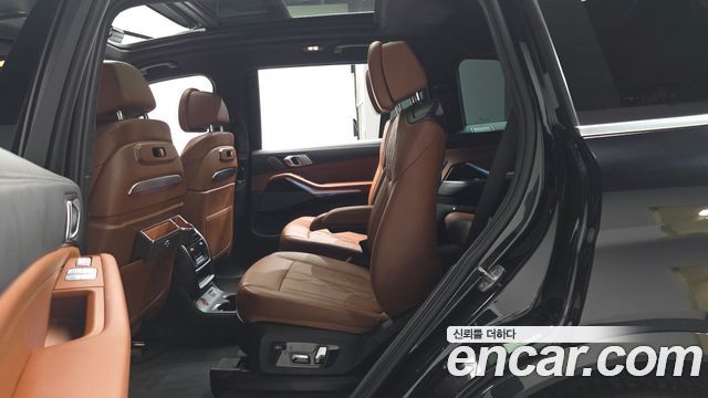 بي ام دبليو X7 xDrive 40i M 6 G07