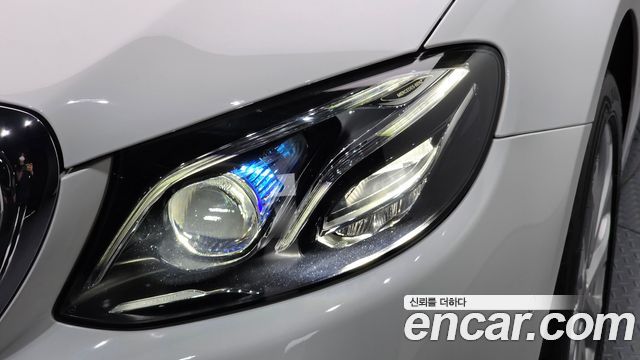 مرسيدس إي كلاس W213 E300 4MATIC