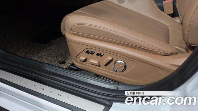 هيونداي أزيرا (GN7)