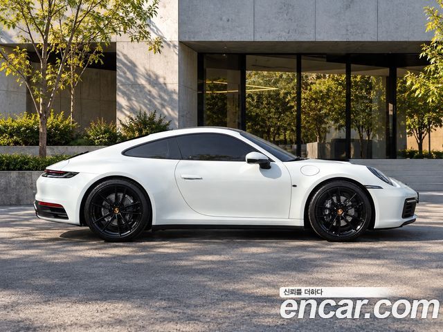 بورش 911 (992)