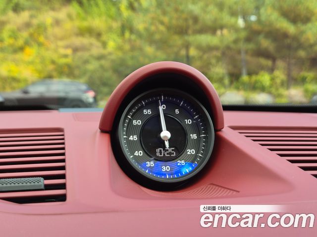 بورش 911 (992)
