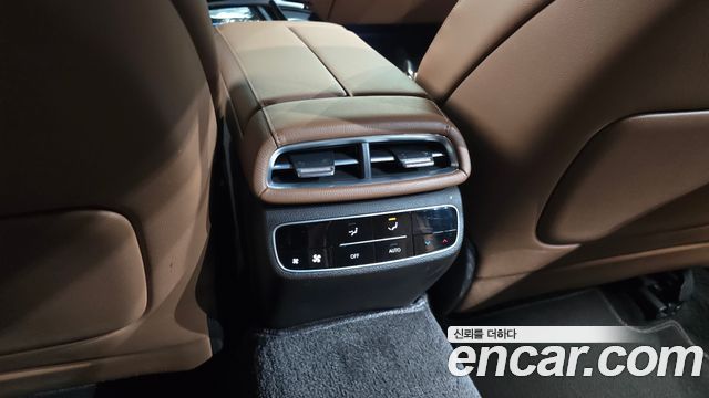 جينيسيس G80 (RG3) 2.5 AWD