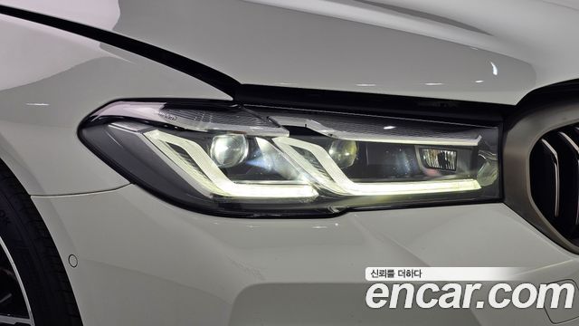 بي ام دبليو الفئة الخامسة (G30) 520i M