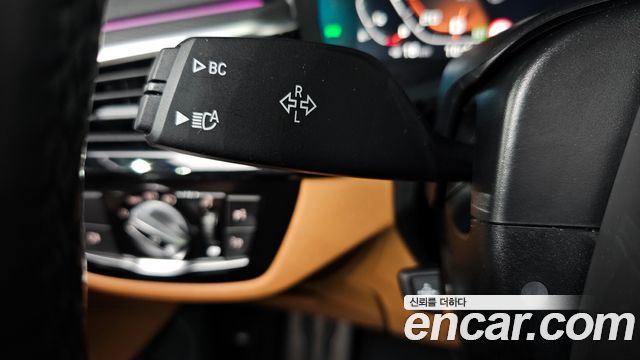 بي ام دبليو الفئة الخامسة (G30) 520i M